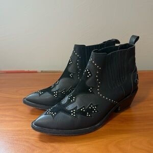 Morobe Black Leather‎ Chelsea Boot Bootie Black Stud Detail Pointed Toe Slip On